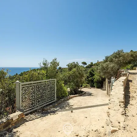 Seaside Gem Villa *
